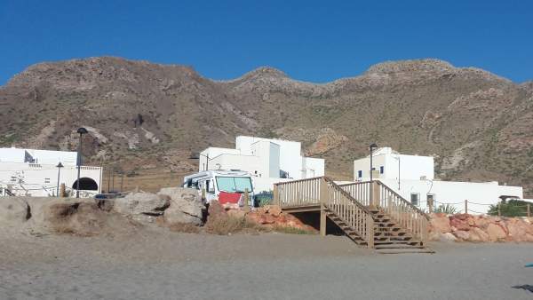 La Fabriquilla, bajo el Cabo de Gata (Almería) La Fabriquilla, bajo el Cabo de Gata (Almería)