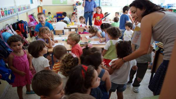 Guarderia niños infancia Guarderia niños infancia