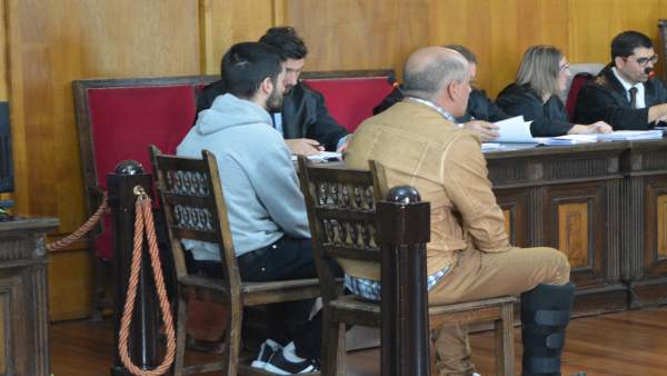 AMP.- El jurado declara culpables a los dos acusados del crimen de 'A Esmorga' de un delito de asesinato con alevosía AMP.- El jurado declara culpables a los dos acusados del crimen de 'A Esmorga' de un delito de asesinato con alevosía