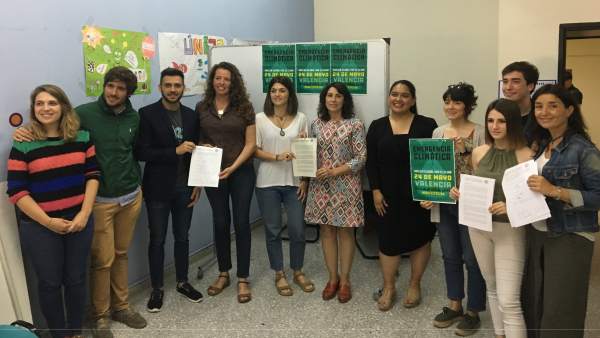 Los partidos de Les Corts a excepción de Vox se comprometen con Fridays For Future a declarar la Emergencia Climática Los partidos de Les Corts a excepción de Vox se comprometen con Fridays For Future a declarar la Emergencia Climática