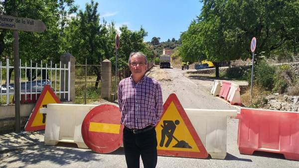 El PP de Selva critica que se inicie la rotonda en la salida del pueblo 'sin cumplir con el acuerdo plenario' El PP de Selva critica que se inicie la rotonda en la salida del pueblo 'sin cumplir con el acuerdo plenario'