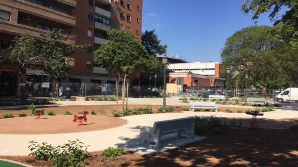 Remodelación del jardín ubicado en la confluencia de la avenida blasco ibañez con la calle bélgica Remodelación del jardín ubicado en la confluencia de la avenida blasco ibañez con la calle bélgica