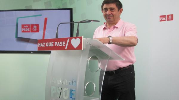Jaén.- Reyes muestra 'total respeto' a Fiscalía tras excluir de responsabilidad a Fernández de Moya por Matinsreg Jaén.- Reyes muestra 'total respeto' a Fiscalía tras excluir de responsabilidad a Fernández de Moya por Matinsreg