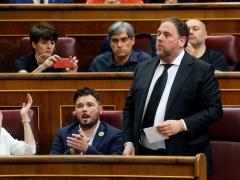 El líder de ERC, Oriol Junqueras, jura o promete su cargo durante la sesión constitutiva de las nuevas Cortes Generales.