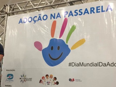 'Adopción en la Pasarela'