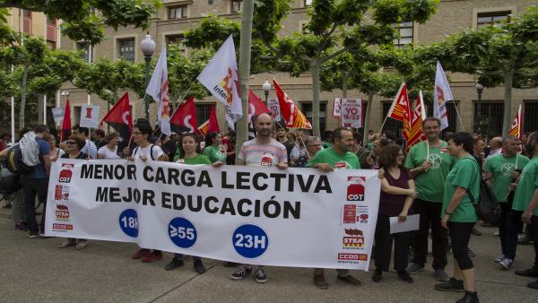 CGT, STEA-i y CCOO cifran el seguimiento de la huelga docente en el 15% en Primaria y el 40 en Secundaria CGT, STEA-i y CCOO cifran el seguimiento de la huelga docente en el 15% en Primaria y el 40 en Secundaria