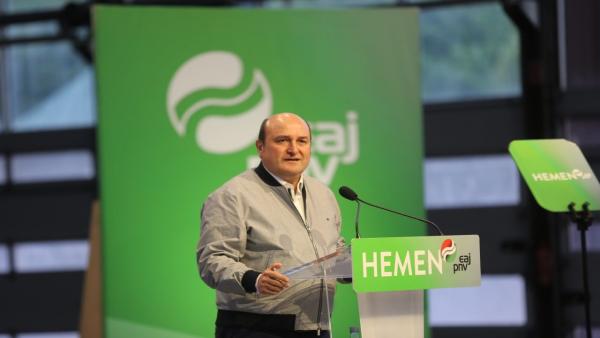 26M.- Ortuzar acusa a EH Bildu de borrar lo de 'abertzale' para captar el voto de izquierda españolista 26M.- Ortuzar acusa a EH Bildu de borrar lo de 'abertzale' para captar el voto de izquierda españolista