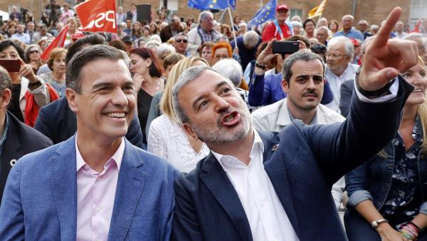 El presidente del Gobierno, Pedro Sánchez, en Fabra i Coats junto al alcaldable por Barcelona del PSC, Jaume Collboni, y la alcaldesa de L'Hospitalet, Núria Marín. El presidente del Gobierno, Pedro Sánchez, en Fabra i Coats junto al alcaldable por Barcelona del PSC, Jaume Collboni, y la alcaldesa de L'Hospitalet, Núria Marín.