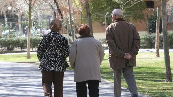 La Comunidad registró 612.825 pensiones en mayo, con una cuantía de 978,03 euros, un 6,1 por ciento más que en 2018 La Comunidad registró 612.825 pensiones en mayo, con una cuantía de 978,03 euros, un 6,1 por ciento más que en 2018