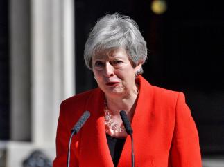 May anuncia su dimisión