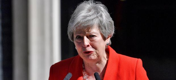 May anuncia su dimisión