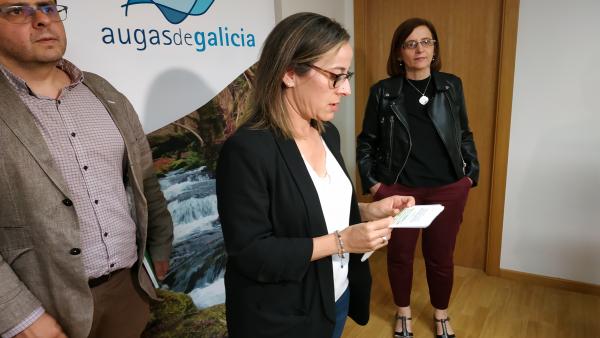 Xunta apuesta por 'concienciar' a la sociedad para que beba agua del grifo y 'evitar miles de botellas de plástico' Xunta apuesta por 'concienciar' a la sociedad para que beba agua del grifo y 'evitar miles de botellas de plástico'