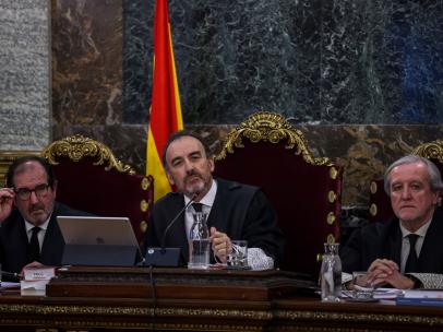Procés.- El judici s'interromp uns minuts per la indisposició d'un funcionari