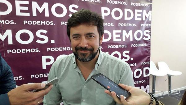 Gómez-Reino (Podemos) apoya a Marea Atlántica: 'Esperamos que partir del lunes Xulio Ferreiro siga siendo alcalde' Gómez-Reino (Podemos) apoya a Marea Atlántica: 'Esperamos que partir del lunes Xulio Ferreiro siga siendo alcalde'