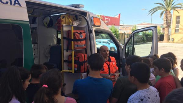 Málaga.- El 061 enseña cómo actuar ante una emergencia sanitaria a alumnos del colegio Camino San Rafael Málaga.- El 061 enseña cómo actuar ante una emergencia sanitaria a alumnos del colegio Camino San Rafael