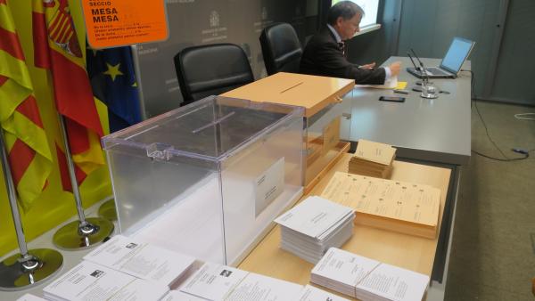 28A.- Candidatos valencianos agradecen la labor de los 'imprescindibles' apoderados y se preparan para un 'gran' día 28A.- Candidatos valencianos agradecen la labor de los 'imprescindibles' apoderados y se preparan para un 'gran' día