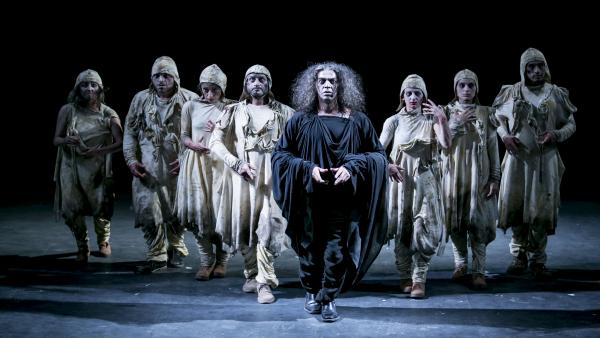 Atalaya pone en escena Marat Sade en el Palacio de Festivales Atalaya pone en escena Marat Sade en el Palacio de Festivales