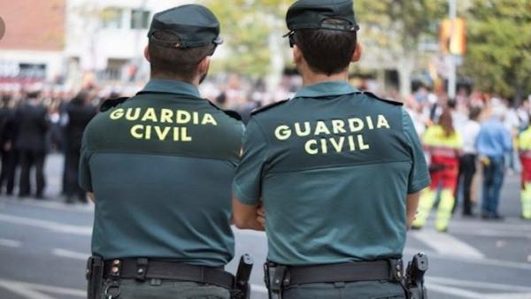 Huelva.- La Guardia Civil auxilia a un conductor que sufrió un desvanecimiento en una romería en El Cerro del Andévalo Huelva.- La Guardia Civil auxilia a un conductor que sufrió un desvanecimiento en una romería en El Cerro del Andévalo