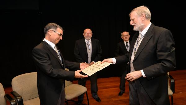 La Academia de Ciencias de la Región de Murcia ingresa en el Instituto de España La Academia de Ciencias de la Región de Murcia ingresa en el Instituto de España