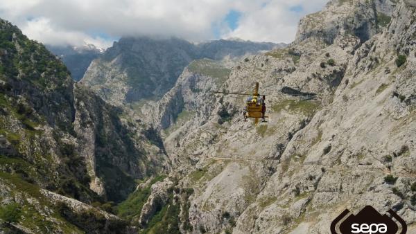 Sucesos.- Evacuan a un hombre de la Ruta del Cares tras fracturarse un tobillo Sucesos.- Evacuan a un hombre de la Ruta del Cares tras fracturarse un tobillo