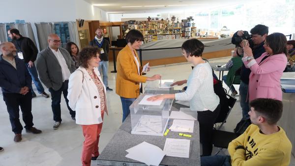Pontón Anima Aos Galegos E Galegas A Encher De Votos As Urnas Para Decidir Os Fu Pontón Anima Aos Galegos E Galegas A Encher De Votos As Urnas Para Decidir Os Fu