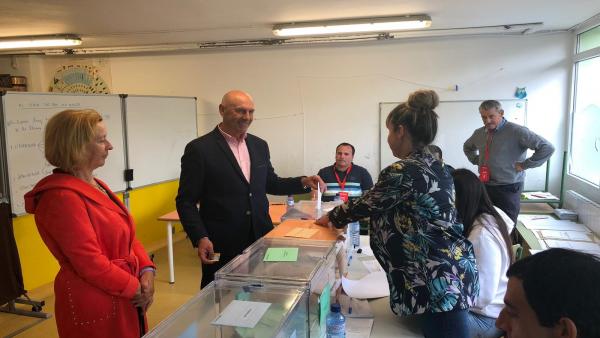 26M.- Un Palillo En La Cerradura Del Colegio Electoral De Udías, Única Incidencia En La Apertura De La Jornada 26M.- Un Palillo En La Cerradura Del Colegio Electoral De Udías, Única Incidencia En La Apertura De La Jornada
