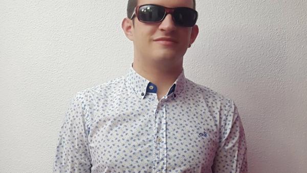 26M.- Isidro Sánchez, candidato socialista invidente en Santa Cruz de los Cáñamos: 'No hace falta ver para gobernar' 26M.- Isidro Sánchez, candidato socialista invidente en Santa Cruz de los Cáñamos: 'No hace falta ver para gobernar'