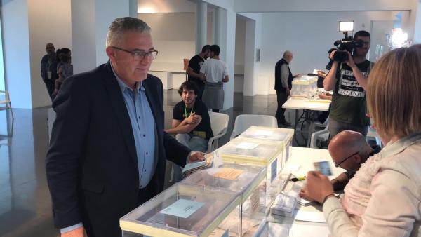 26M.- Font esperaba 'hacer algo más' pero se muestra 'contento' por 'mantener los resultados' 26M.- Font esperaba 'hacer algo más' pero se muestra 'contento' por 'mantener los resultados'