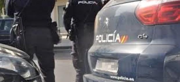Cádiz.-Sucesos.- Detenido en Algeciras con 37 kilos de hachís y 3.440 euros en su casa que usaba como punto de venta