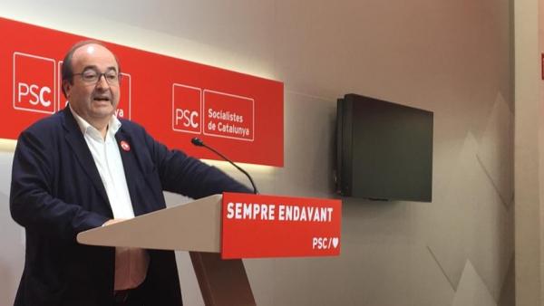 El líder del PSC, Miquel Iceta, este lunes, el día después de las elecciones municipales del 26-M, en la sede del partido en el 22@ de Barcelona. El líder del PSC, Miquel Iceta, este lunes, el día después de las elecciones municipales del 26-M, en la sede del partido en el 22@ de Barcelona.