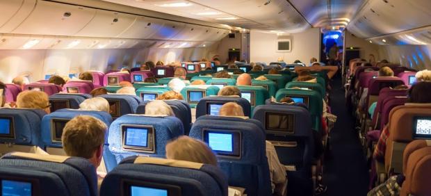 ¿Te vas de viaje? Ocho consejos para evitar el síndrome de la clase turista