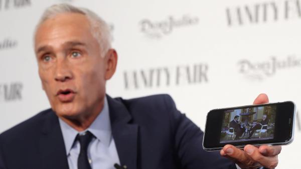 Jorge Ramos muestra una entrevista al presidente de Venezuela, Nicolás Maduro Jorge Ramos muestra una entrevista al presidente de Venezuela, Nicolás Maduro
