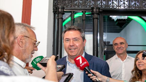 Elecciones 26M 2019. Juan Espadas sigue los resultados electorales desde la sede del PSOE-A Elecciones 26M 2019. Juan Espadas sigue los resultados electorales desde la sede del PSOE-A