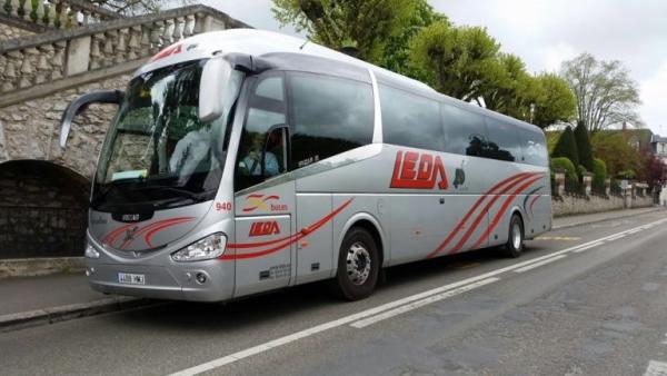 Los trabajadores de Leda incumplen los servicios mínimos y dejan sin transporte escolar a unos 600 alumnos Los trabajadores de Leda incumplen los servicios mínimos y dejan sin transporte escolar a unos 600 alumnos
