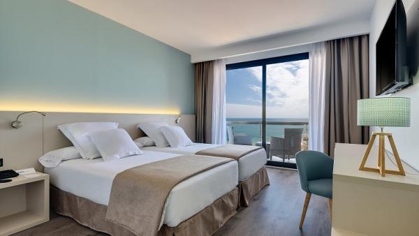 Fwd: Nota De Prensa: El Occidental Fuengirola Abre Sus Puertas Hoy (Nueva Apertura, Hotel En Primera Línea De Mar, Renovado, Inversión 15 Millones De Euros, Contrato Alquiler, Málaga, Golf) Fwd: Nota De Prensa: El Occidental Fuengirola Abre Sus Puertas Hoy (Nueva Apertura, Hotel En Primera Línea De Mar, Renovado, Inversión 15 Millones De Euros, Contrato Alquiler, Málaga, Golf)