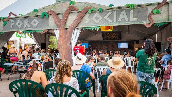 El grito estudiantil por el clima y la lucha indígena contra el expolio del Amazonas saltan al Foro Social del Rototom El grito estudiantil por el clima y la lucha indígena contra el expolio del Amazonas saltan al Foro Social del Rototom