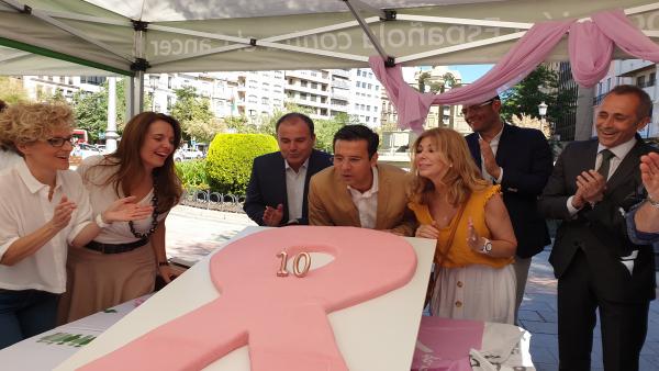 Granada.- Más de 9.000 personas se inscriben en la carrera de la mujer contra el cáncer de mama Granada.- Más de 9.000 personas se inscriben en la carrera de la mujer contra el cáncer de mama