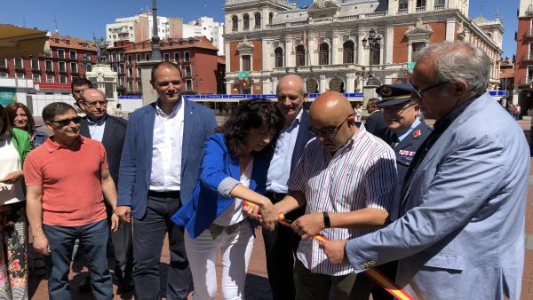 Los libreros esperan un incremento de entre un 5 y un 10 por ciento en sus ventas en la Feria del Libro de Valladolid Los libreros esperan un incremento de entre un 5 y un 10 por ciento en sus ventas en la Feria del Libro de Valladolid