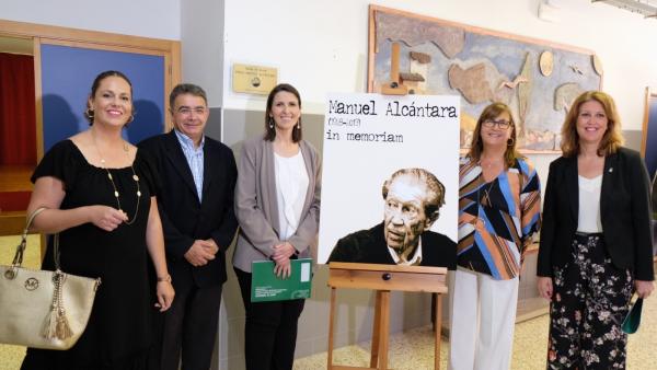 Málaga.- Educación.- El Instituto Manuel Alcántara rinde un emotivo homenaje al escritor y columnista malagueño Málaga.- Educación.- El Instituto Manuel Alcántara rinde un emotivo homenaje al escritor y columnista malagueño