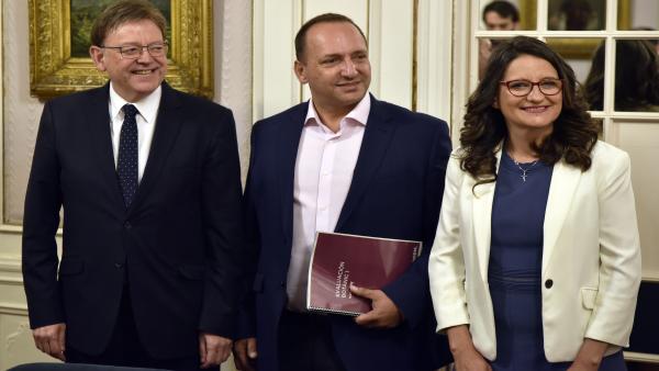 Acuerdos en la primera reunión para el nuevo Consell: Morera volverá a presidir Les Corts y se evaluará el Botànic Acuerdos en la primera reunión para el nuevo Consell: Morera volverá a presidir Les Corts y se evaluará el Botànic