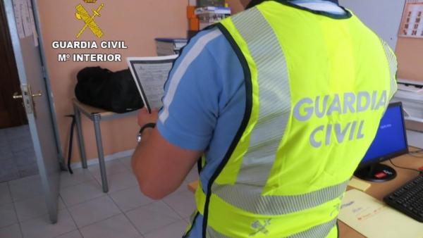 Castellón.- Sucesos.- Detenidos 2 varones e investigados otros 4 por apropiarse de más de 60.000 kilos de naranjas Castellón.- Sucesos.- Detenidos 2 varones e investigados otros 4 por apropiarse de más de 60.000 kilos de naranjas