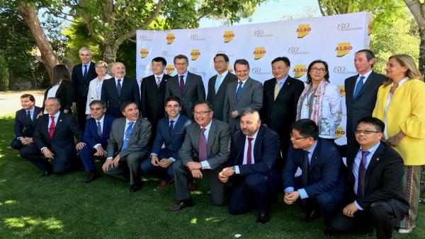 Feijóo ensalza las ventas del sector de la conserva de Galicia que ascendieron a 240 millones entre enero y marzo Feijóo ensalza las ventas del sector de la conserva de Galicia que ascendieron a 240 millones entre enero y marzo