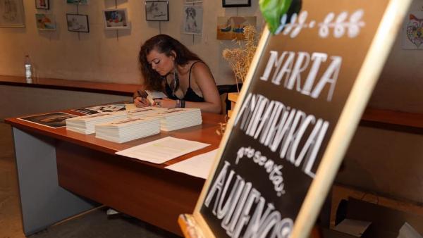 Marta Antipatriarcal presenta este lunes 'Aullemos' en los 'Lunes Literarios' que acoge El Sur Marta Antipatriarcal presenta este lunes 'Aullemos' en los 'Lunes Literarios' que acoge El Sur
