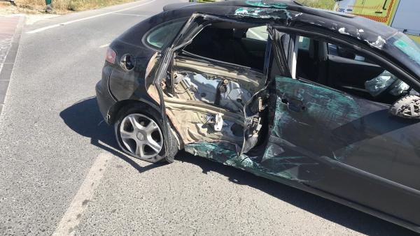 Cádiz.- Sucesos.- Bomberos rescatan a un menor atrapado en un accidente de tráfico en Chiclana Cádiz.- Sucesos.- Bomberos rescatan a un menor atrapado en un accidente de tráfico en Chiclana