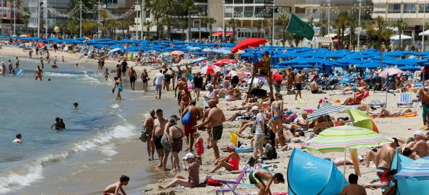 Turistas, calor, temperaturas