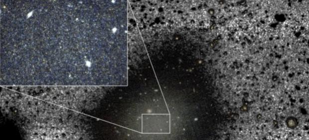 La galaxia ultra difusa [KKS2000]04 (NGC1052-DF2)