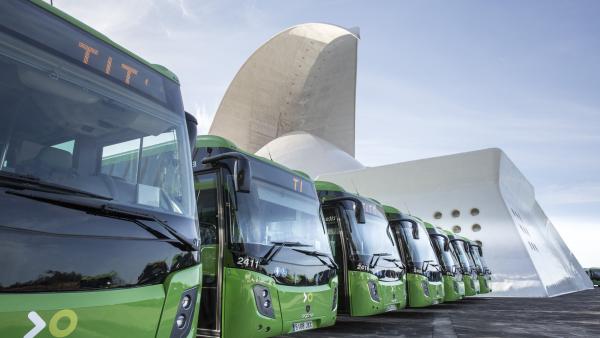 Titsa prevé reducir en 748 toneladas las emisiones de CO2 a la atmósfera en 2019 Titsa prevé reducir en 748 toneladas las emisiones de CO2 a la atmósfera en 2019