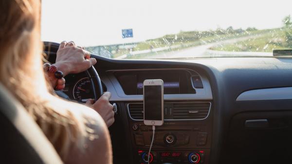 Consejos para una conducción más concienciada con el Medio Ambiente. Consejos para una conducción más concienciada con el Medio Ambiente.