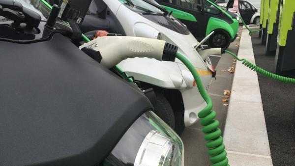 Estos son todos los coches eléctricos (y su precio) que se venden en España Estos son todos los coches eléctricos (y su precio) que se venden en España