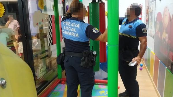 Sucesos.- Heridas leves cinco niñas al ceder una estructura de juegos infantiles en Las Palmas de Gran Canaria Sucesos.- Heridas leves cinco niñas al ceder una estructura de juegos infantiles en Las Palmas de Gran Canaria